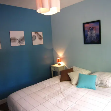 Spacious Holiday In Tours-en-vimeu With Garden Chépy