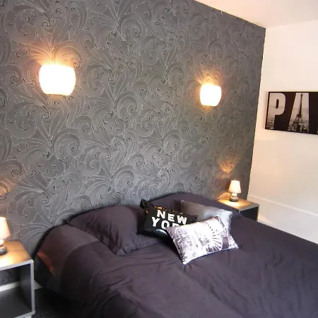 Spacious Holiday In Tours-en-vimeu With Garden